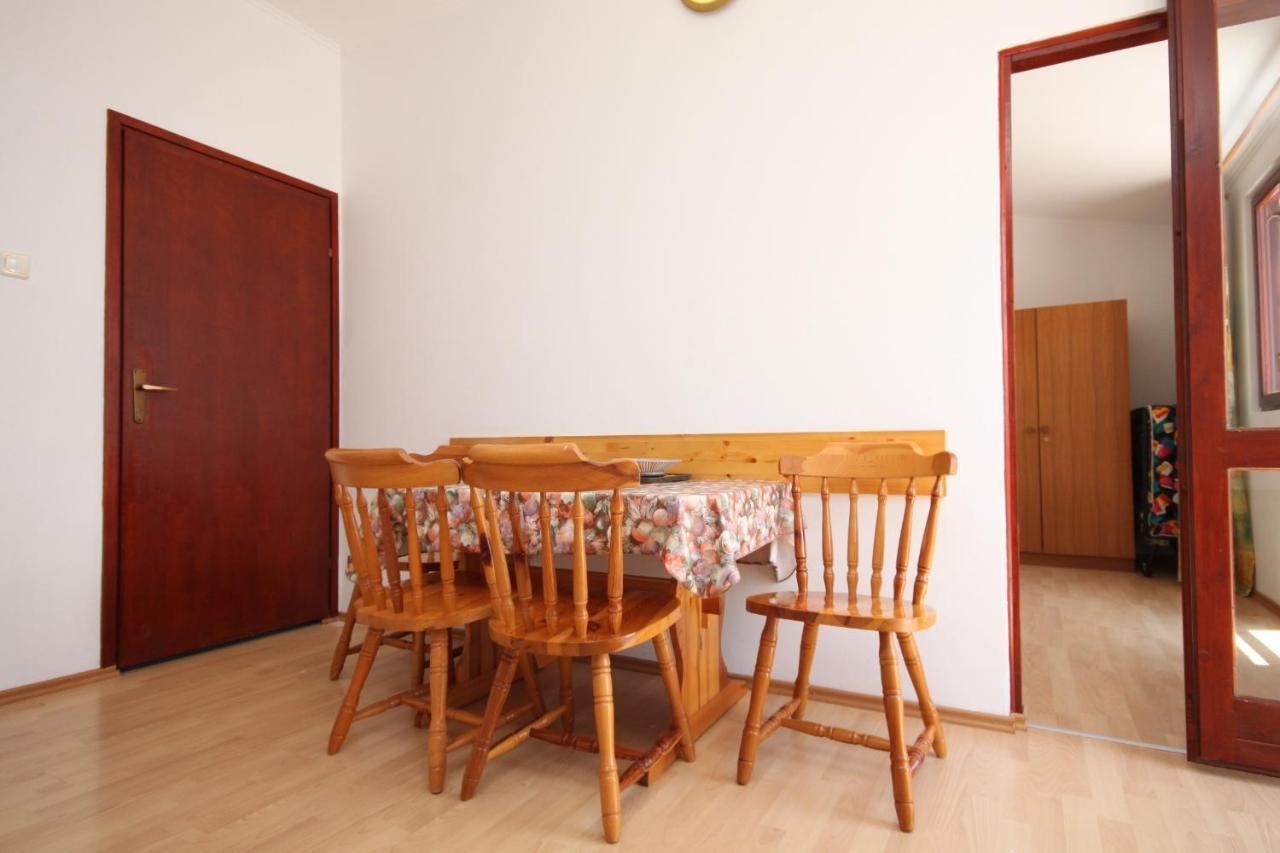 Apartments With A Parking Space Starigrad, Paklenica - 6431 Экстерьер фото